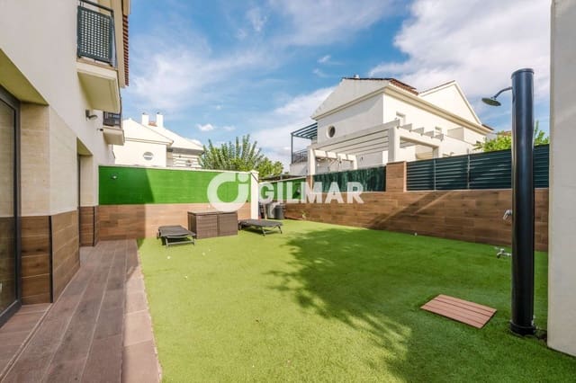 4 sypialnia Dom blizniak na sprzedaż w Jerez de la Frontera z basenem garażem - 569 000 € (Ref: 10154351)