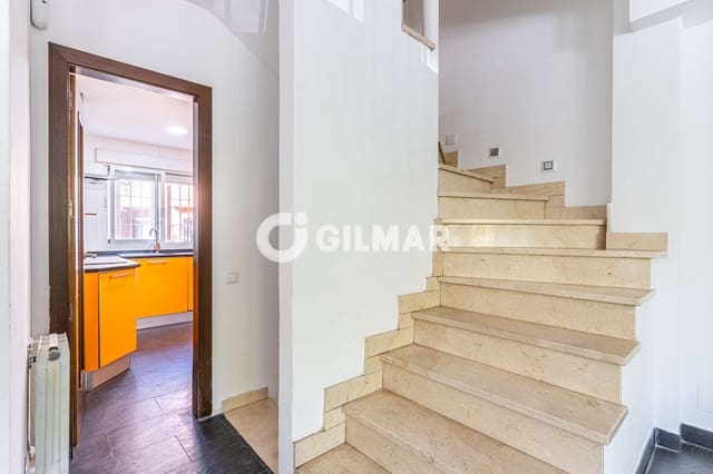 3 camera da letto Villetta a Schiera in vendita in Majadahonda con piscina garage - 680.000 € (Rif: 10155911)
