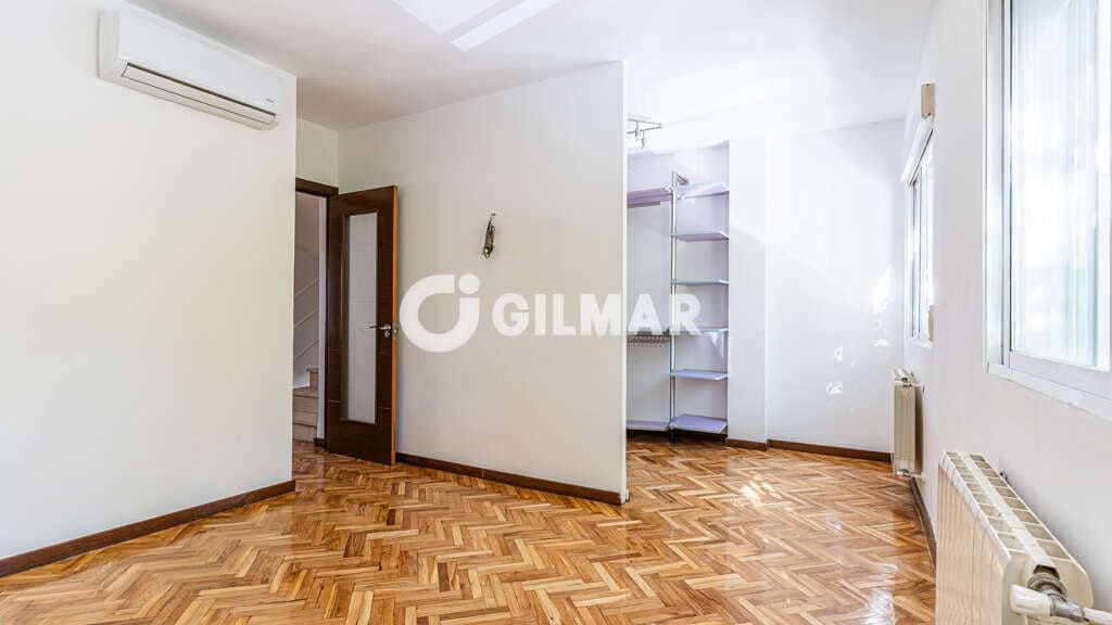 3 bedroom Terraced Villa for sale in Majadahonda with pool garage - € 680,000 (Ref: 10155911)
