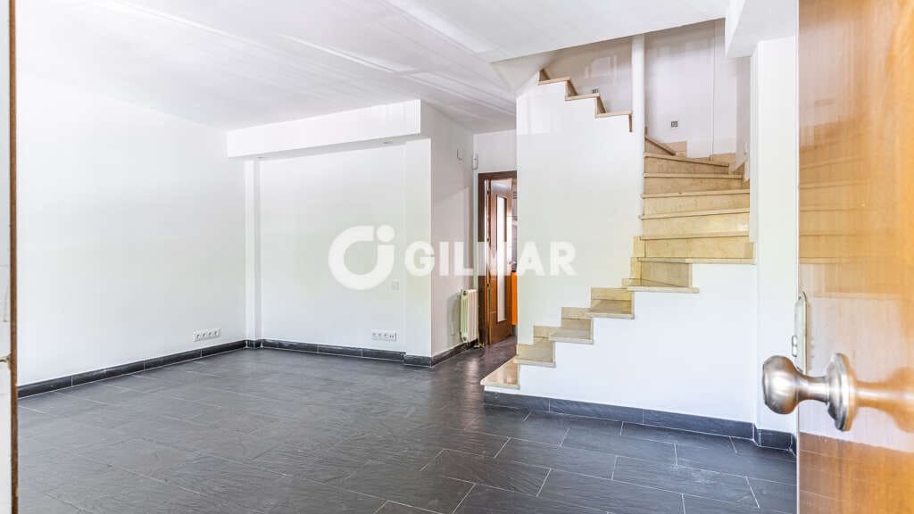 3 bedroom Terraced Villa for sale in Majadahonda with pool garage - € 680,000 (Ref: 10155911)