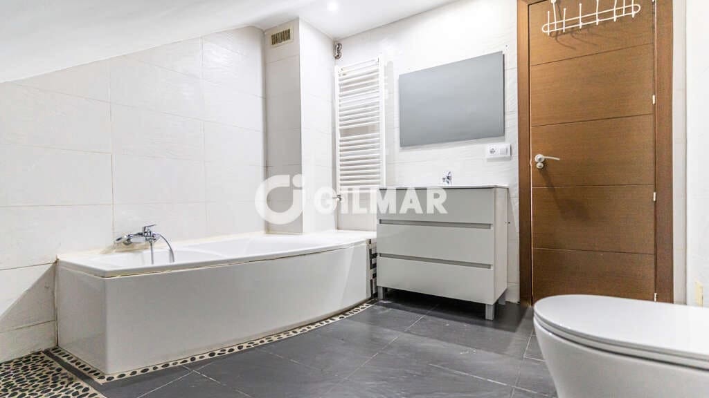 3 bedroom Terraced Villa for sale in Majadahonda with pool garage - € 680,000 (Ref: 10155911)