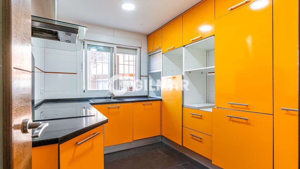 3 bedroom Terraced Villa for sale in Majadahonda with pool garage - € 680,000 (Ref: 10155911)