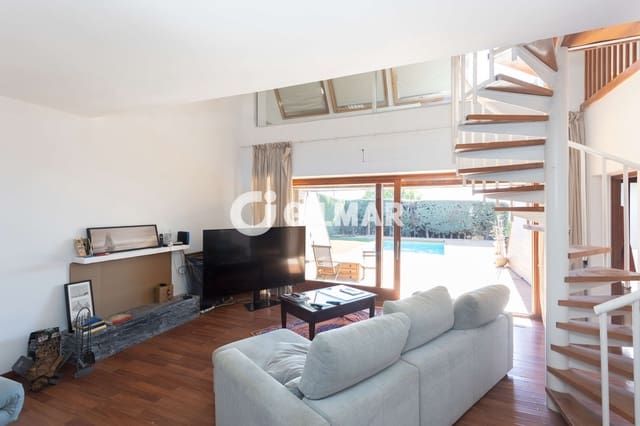 4 soverom Villa til salgs i Valdemorillo med svømmebasseng garasje - € 980 000 (Ref: 10156956)