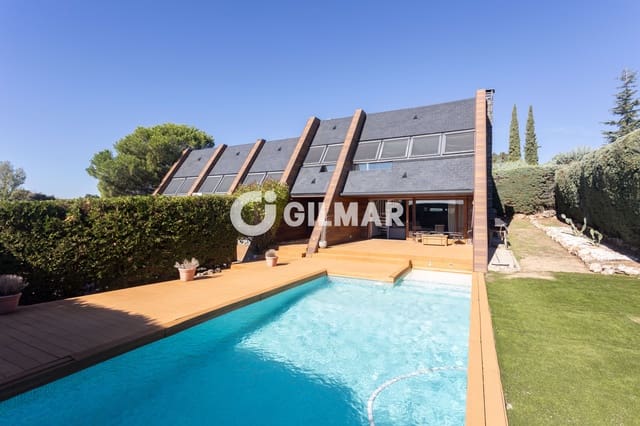 4 soverom Villa til salgs i Valdemorillo med svømmebasseng garasje - € 980 000 (Ref: 10156956)
