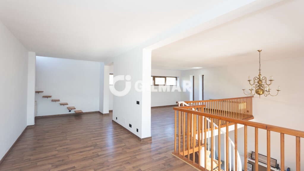 4 bedroom Villa for sale in Valdemorillo with pool garage - € 980,000 (Ref: 10156956)