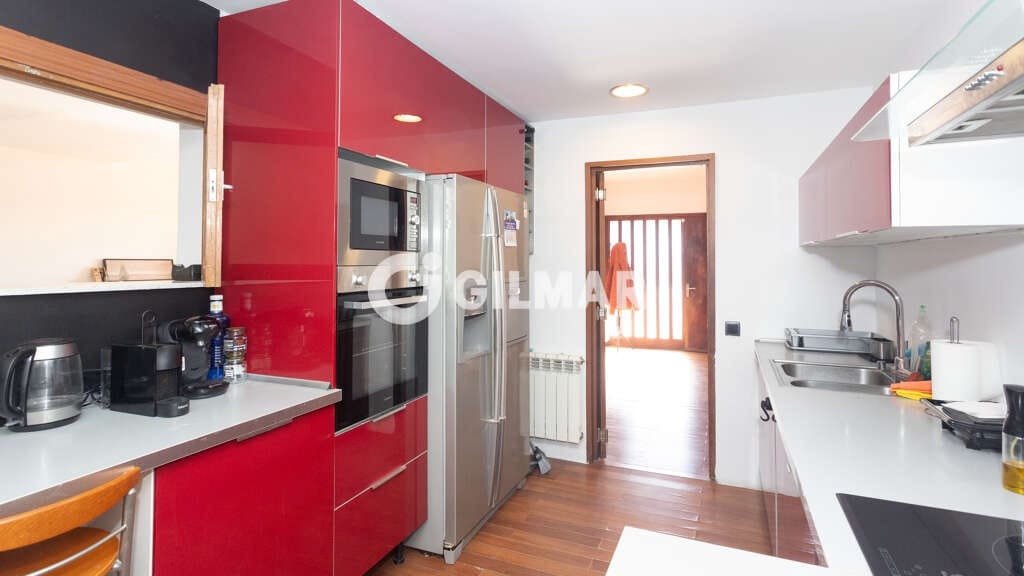 4 bedroom Villa for sale in Valdemorillo with pool garage - € 980,000 (Ref: 10156956)