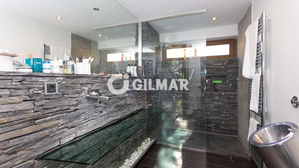 4 bedroom Villa for sale in Valdemorillo with pool garage - € 980,000 (Ref: 10156956)