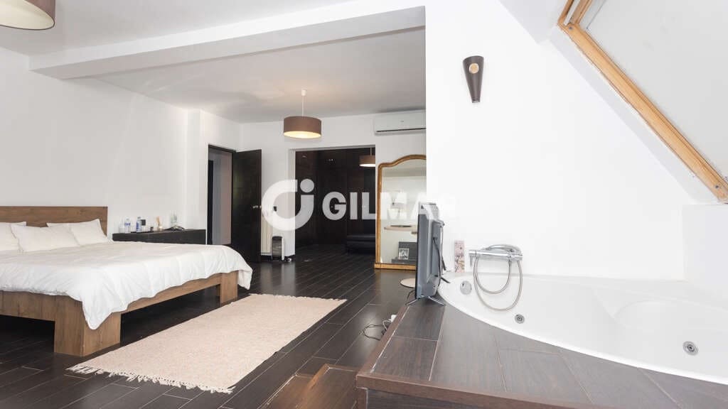 4 bedroom Villa for sale in Valdemorillo with pool garage - € 980,000 (Ref: 10156956)