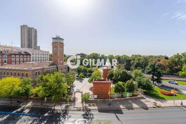 2 makuuhuone Kattohuoneisto myytävänä paikassa Recoletos, Madrid kaupunki - 4 600 000 € (Ref: 10156957)