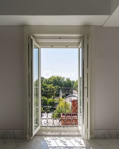 2 makuuhuone Kattohuoneisto myytävänä paikassa Recoletos, Madrid kaupunki - 4 600 000 € (Ref: 10156957)