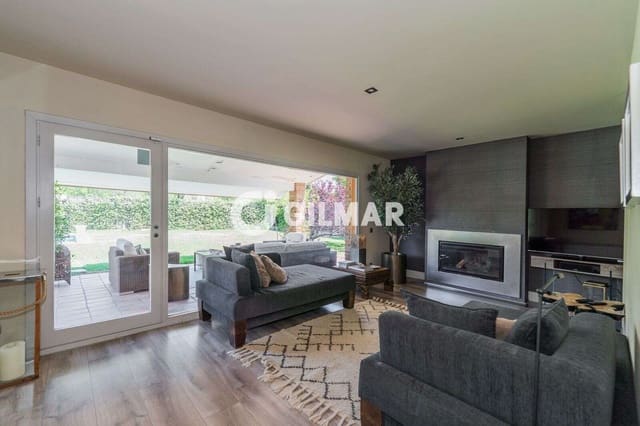 Chalet de 4 habitaciones en La Moraleja, Alcobendas en venta con piscina garaje - 4.250.000 € (Ref: 10158733)