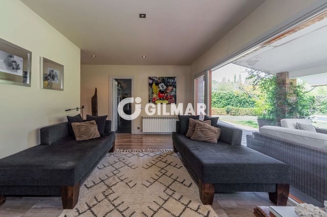 Chalet de 4 habitaciones en La Moraleja, Alcobendas en venta con piscina garaje - 4.250.000 € (Ref: 10158733)