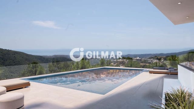Chalet de 4 habitaciones en Montemayor - Marbella Club, Benahavís en venta con piscina garaje - 3.495.000 € (Ref: 10159811)