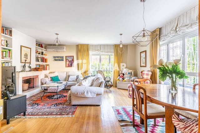 5 soverom Villa til salgs i Peñagrande, Madrid by med garasje - € 1 295 000 (Ref: 10160008)