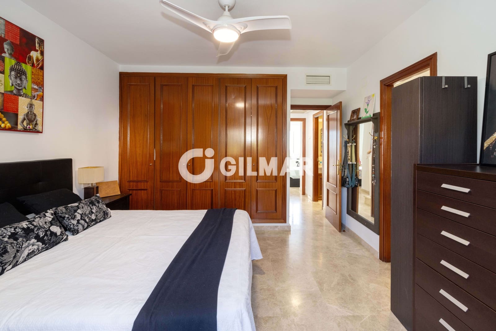 4 makuuhuone Rivitalo myytävänä paikassa Marbella mukana uima-altaan 
autotalli - 640 000 € (Ref: 10165774)
