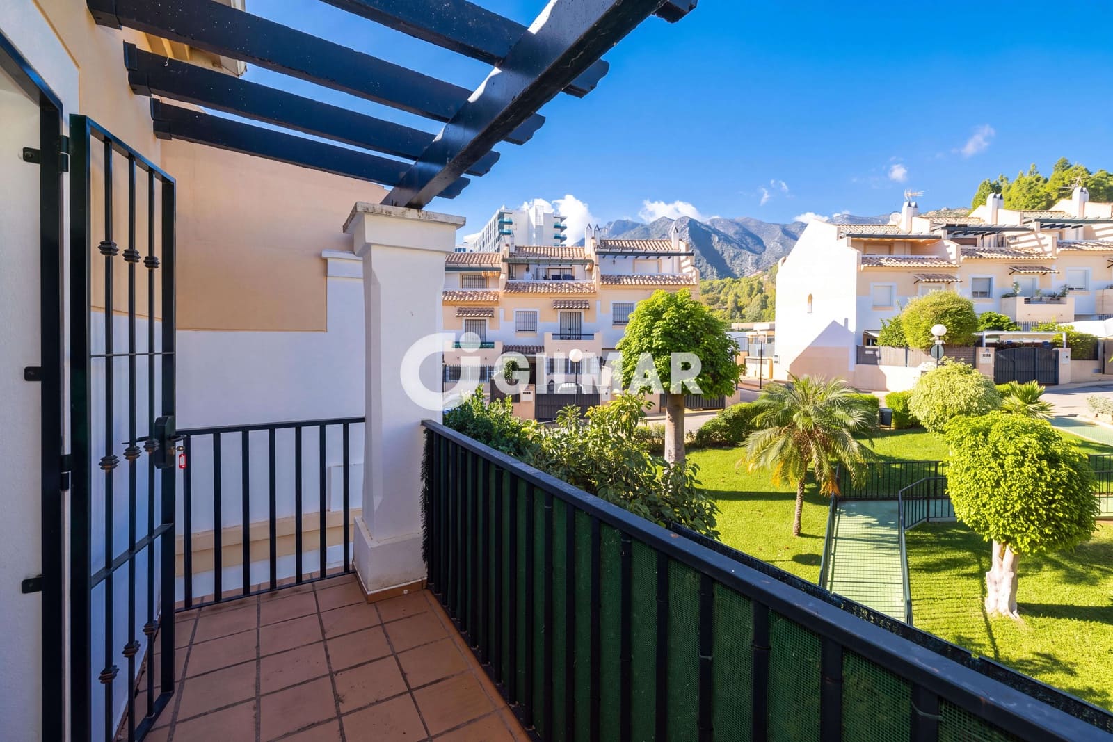 4 makuuhuone Rivitalo myytävänä paikassa Marbella mukana uima-altaan 
autotalli - 640 000 € (Ref: 10165774)