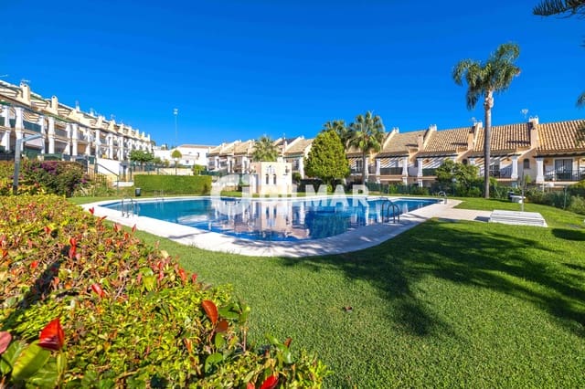 4 makuuhuone Rivitalo myytävänä paikassa La Patera, Marbella mukana uima-altaan 
autotalli - 640 000 € (Ref: 10165774)