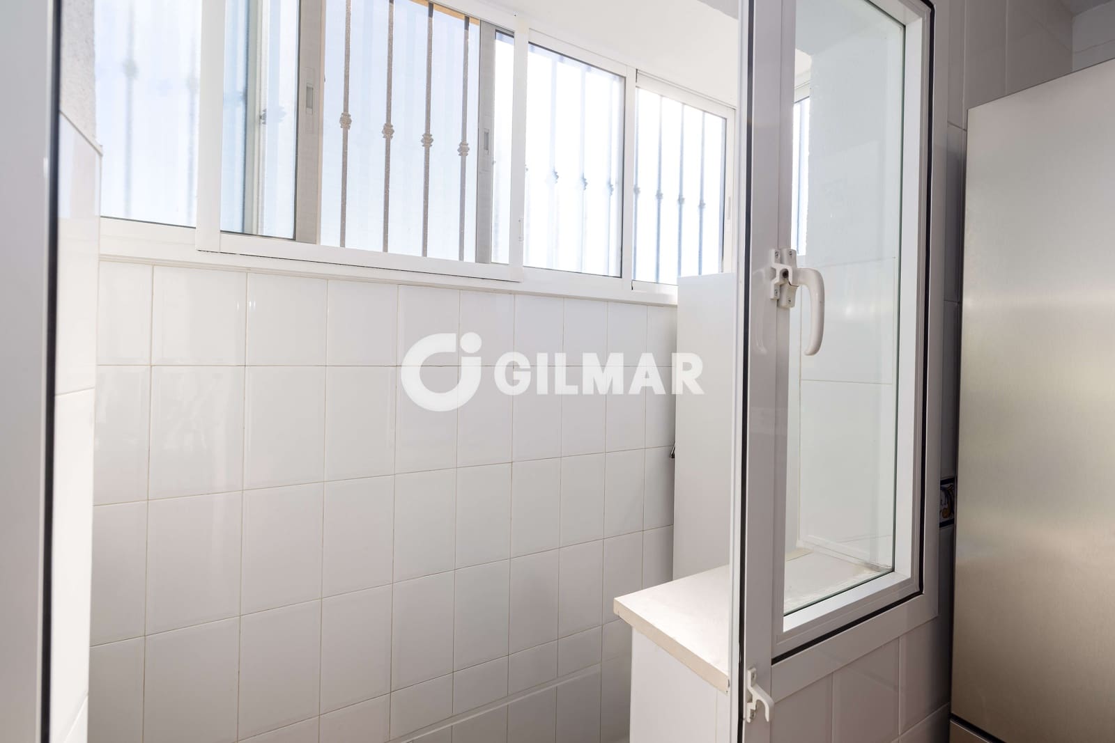 4 makuuhuone Rivitalo myytävänä paikassa Marbella mukana uima-altaan 
autotalli - 640 000 € (Ref: 10165774)