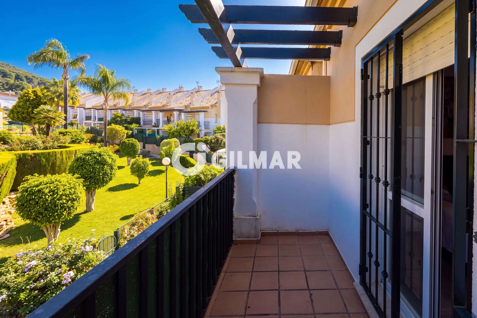 4 makuuhuone Rivitalo myytävänä paikassa Marbella mukana uima-altaan 
autotalli - 640 000 € (Ref: 10165774)