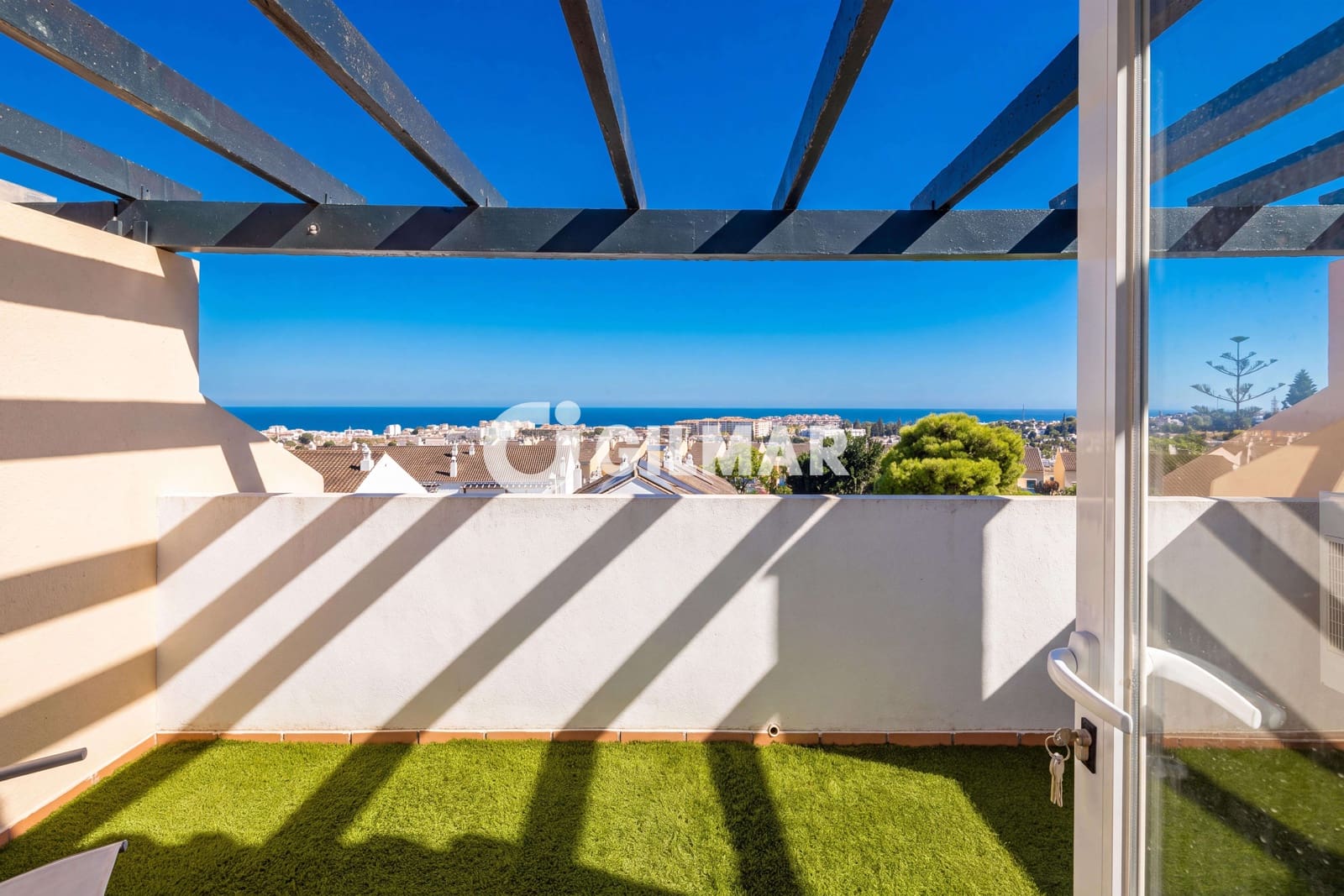 4 makuuhuone Rivitalo myytävänä paikassa Marbella mukana uima-altaan 
autotalli - 640 000 € (Ref: 10165774)