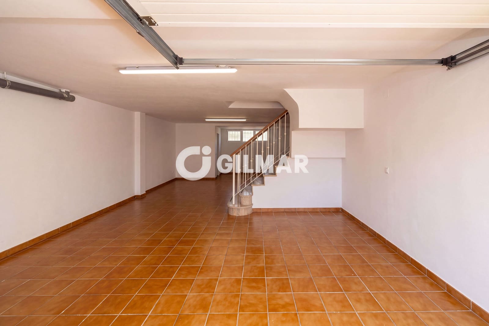 4 makuuhuone Rivitalo myytävänä paikassa Marbella mukana uima-altaan 
autotalli - 640 000 € (Ref: 10165774)