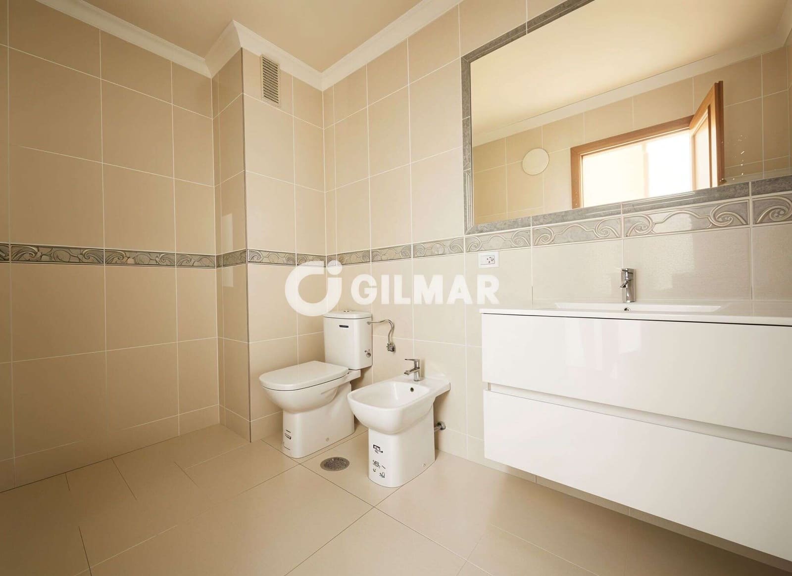 Piso de 3 habitaciones en Guargacho en venta con garaje - 280.000 € (Ref: 10165927)