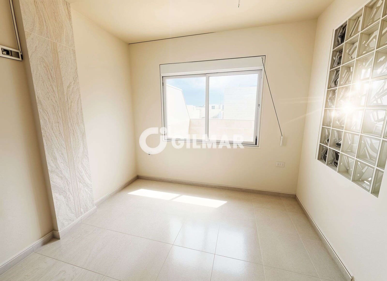 Piso de 3 habitaciones en Guargacho en venta con garaje - 280.000 € (Ref: 10165927)
