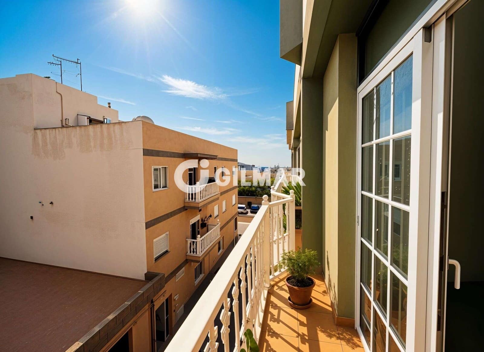 Piso de 3 habitaciones en Guargacho en venta con garaje - 280.000 € (Ref: 10165927)