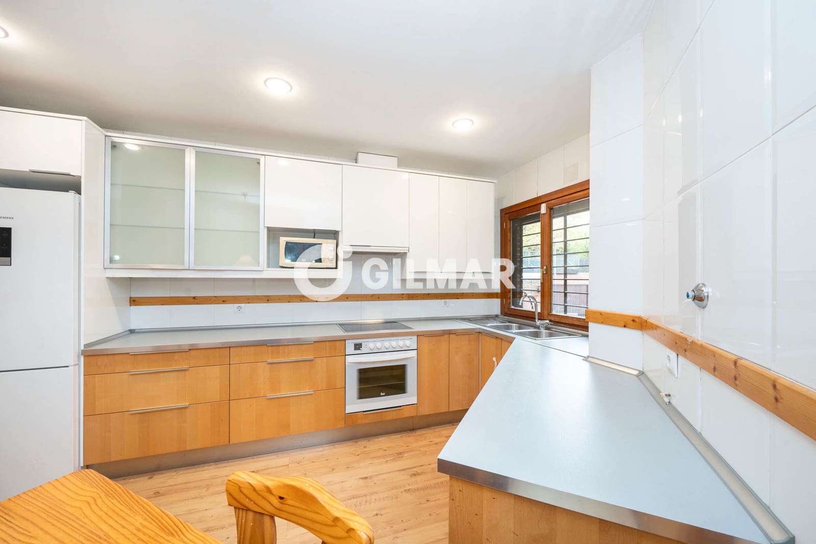 4 slaapkamer Villa te koop in Madrid stad met zwembad garage - € 1.825.000 (Ref: 10166967)