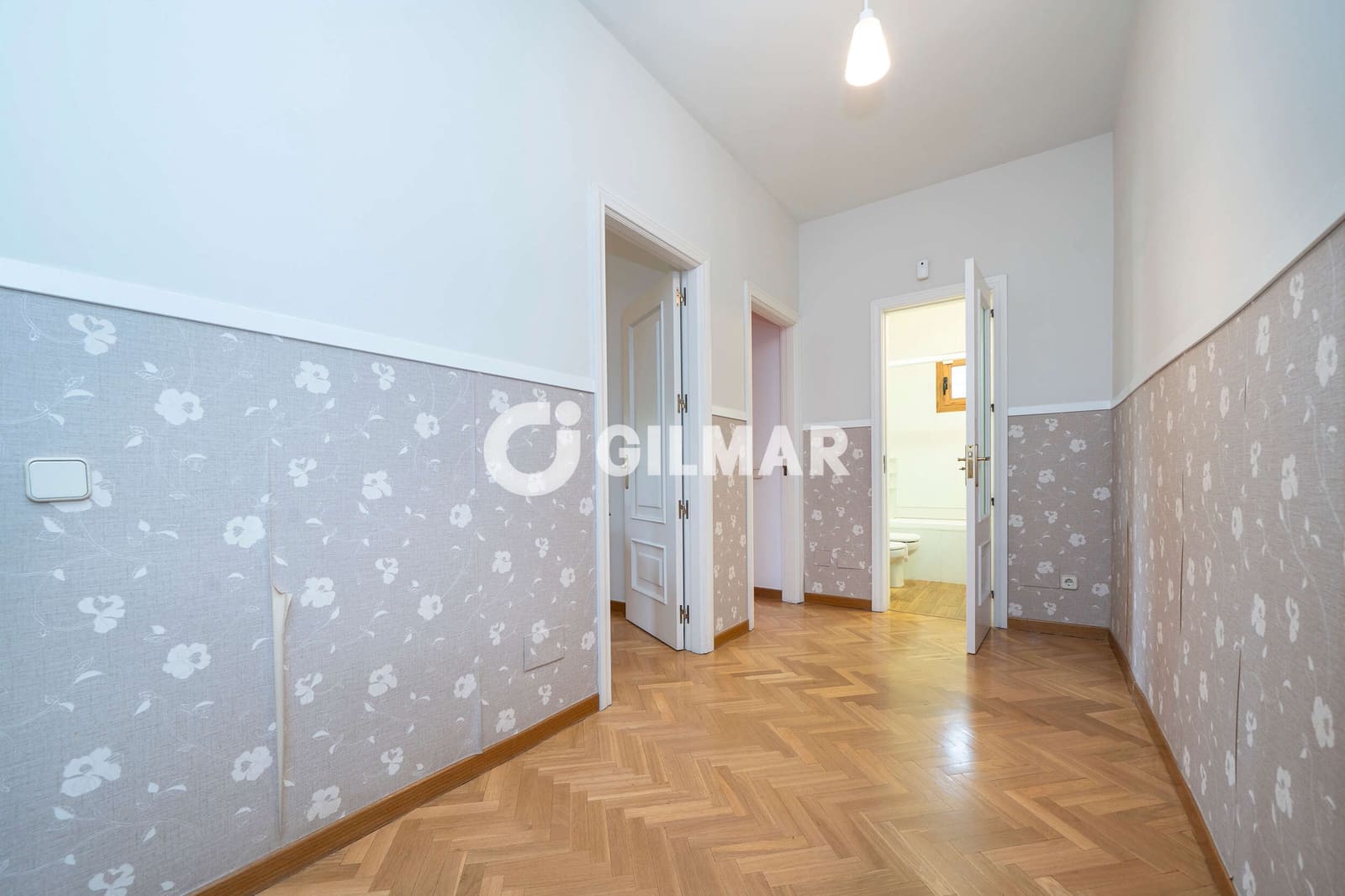 4 slaapkamer Villa te koop in Madrid stad met zwembad garage - € 1.825.000 (Ref: 10166967)