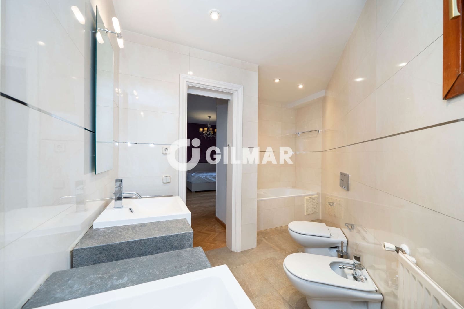 4 slaapkamer Villa te koop in Madrid stad met zwembad garage - € 1.825.000 (Ref: 10166967)