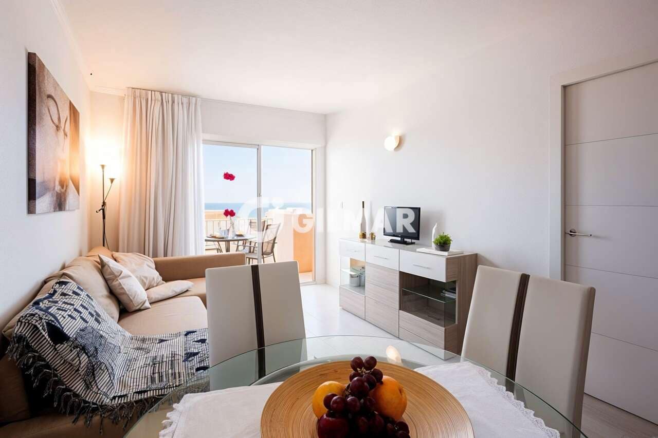 Piso de 1 habitación en Playa de las Americas en venta con piscina - 315.000 € (Ref: 10169058)