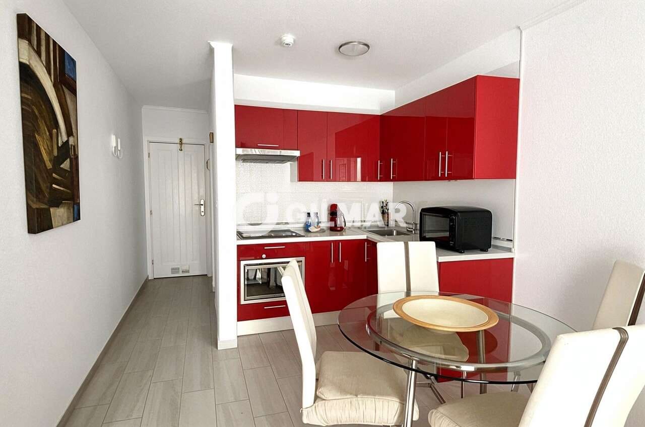 Piso de 1 habitación en Playa de las Americas en venta con piscina - 315.000 € (Ref: 10169058)