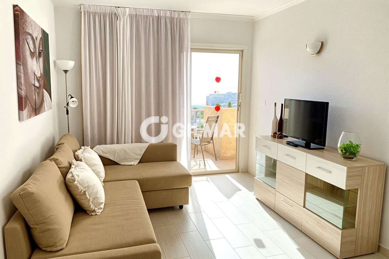 Piso de 1 habitación en Playa de las Americas en venta con piscina - 315.000 € (Ref: 10169058)