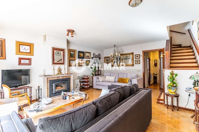 4 sypialnia Dom szeregowy na sprzedaż w Las Rozas de Madrid z basenem garażem - 849 000 € (Ref: 10172802)