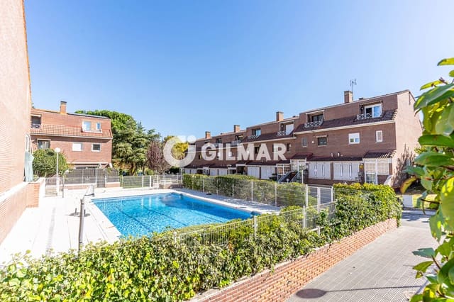4 sypialnia Dom szeregowy na sprzedaż w Las Rozas de Madrid z basenem garażem - 849 000 € (Ref: 10172802)