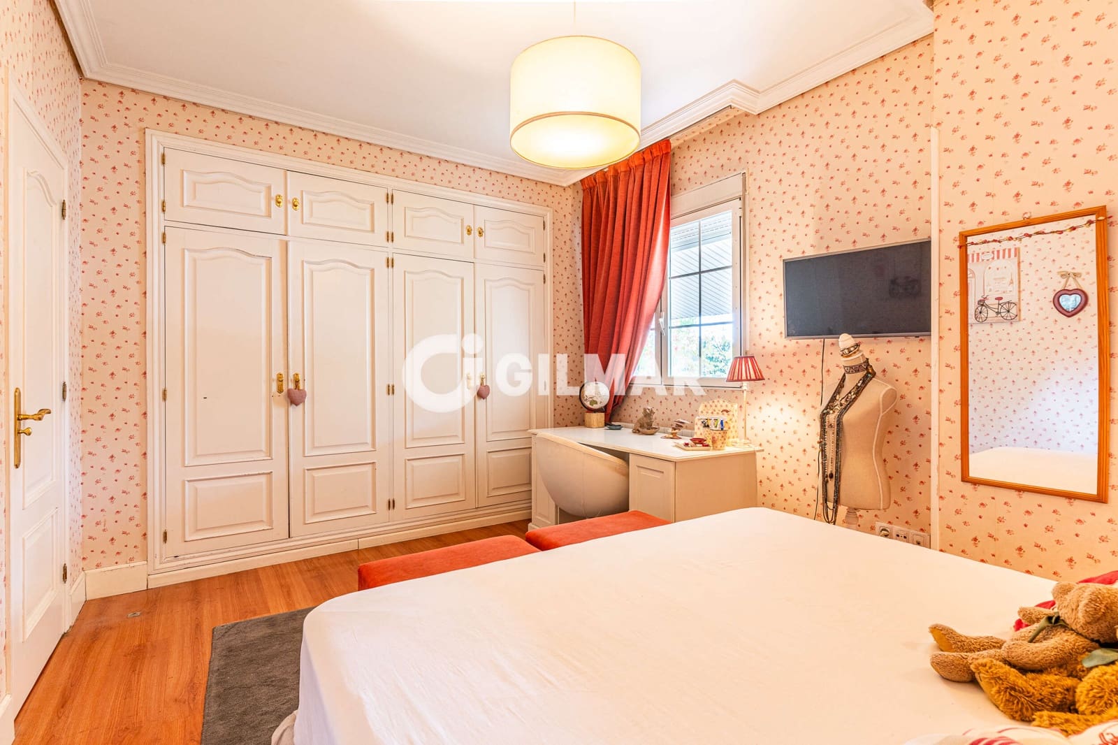 Chalet de 6 habitaciones en San Sebastián de los Reyes en venta con piscina garaje - 1.900.000 € (Ref: 10172977)