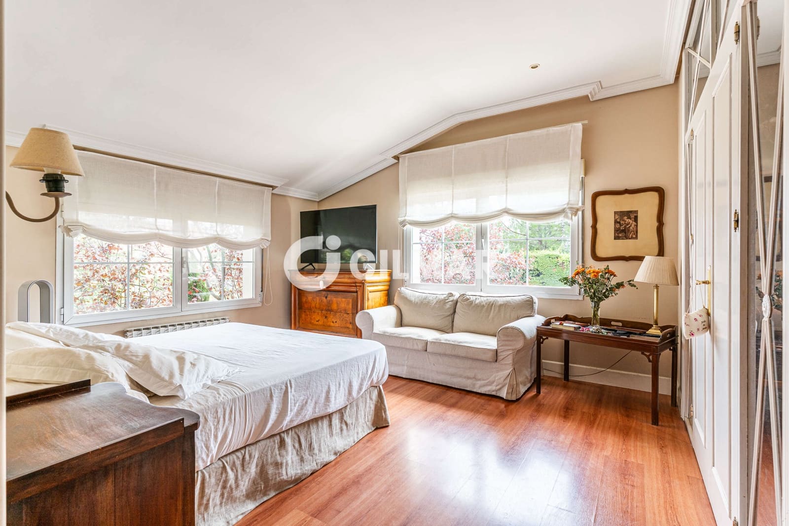 Chalet de 6 habitaciones en San Sebastián de los Reyes en venta con piscina garaje - 1.900.000 € (Ref: 10172977)