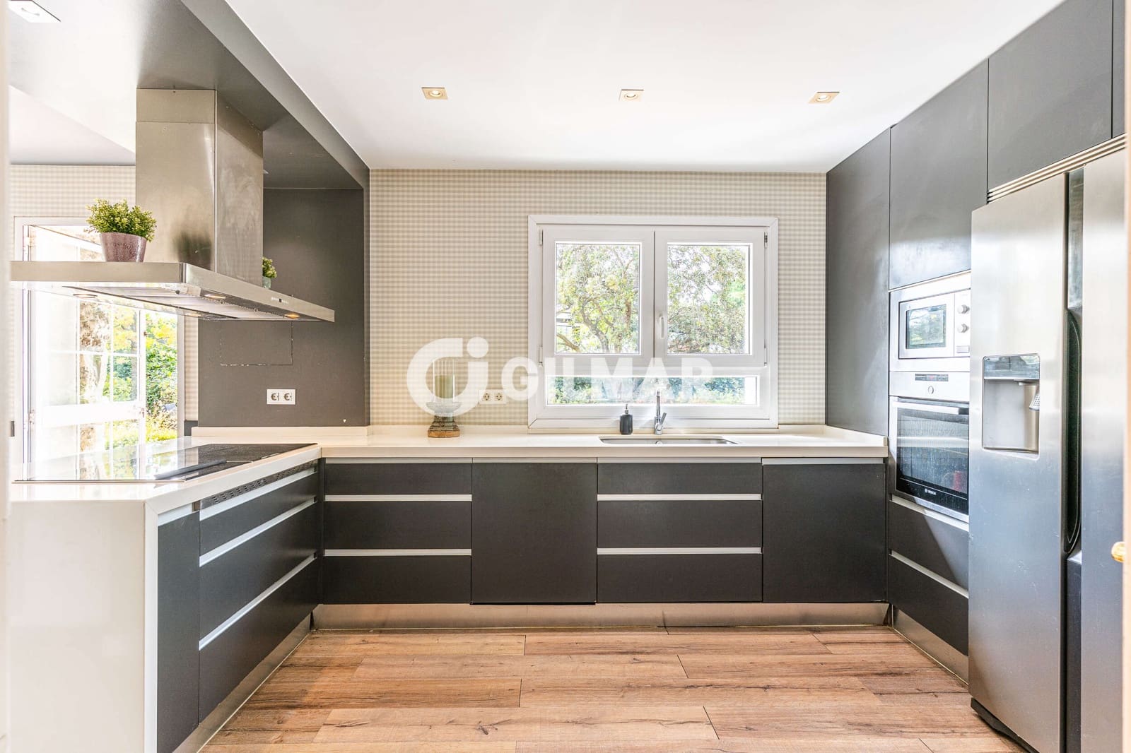 Chalet de 6 habitaciones en San Sebastián de los Reyes en venta con piscina garaje - 1.900.000 € (Ref: 10172977)