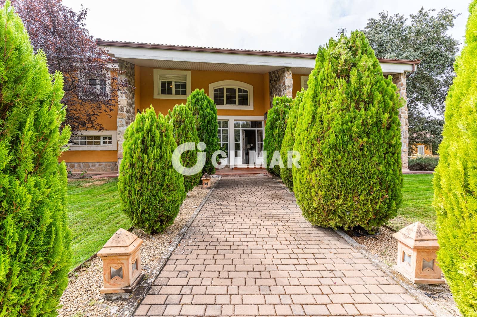 Chalet de 6 habitaciones en San Sebastián de los Reyes en venta con piscina garaje - 1.900.000 € (Ref: 10172977)
