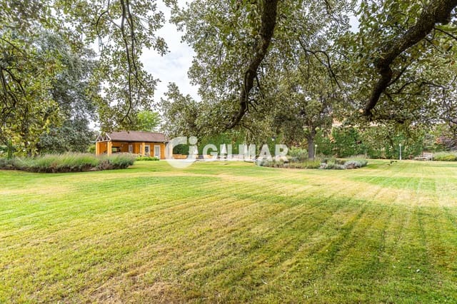 Chalet de 6 habitaciones en San Sebastián de los Reyes en venta con piscina garaje - 1.900.000 € (Ref: 10172977)