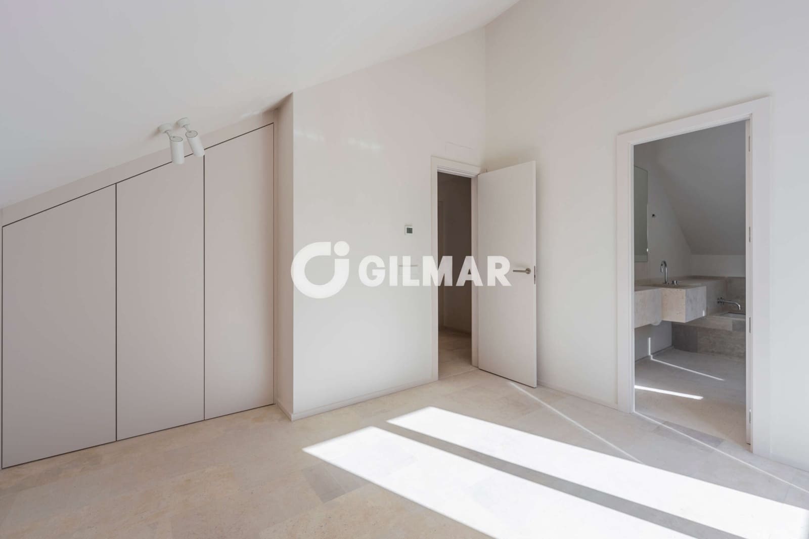 5 soverom Villa til salgs i San Sebastian de los Reyes med svømmebasseng - € 1 995 000 (Ref: 10172978)