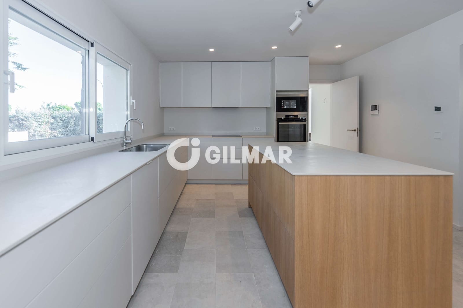 5 soverom Villa til salgs i San Sebastian de los Reyes med svømmebasseng - € 1 995 000 (Ref: 10172978)