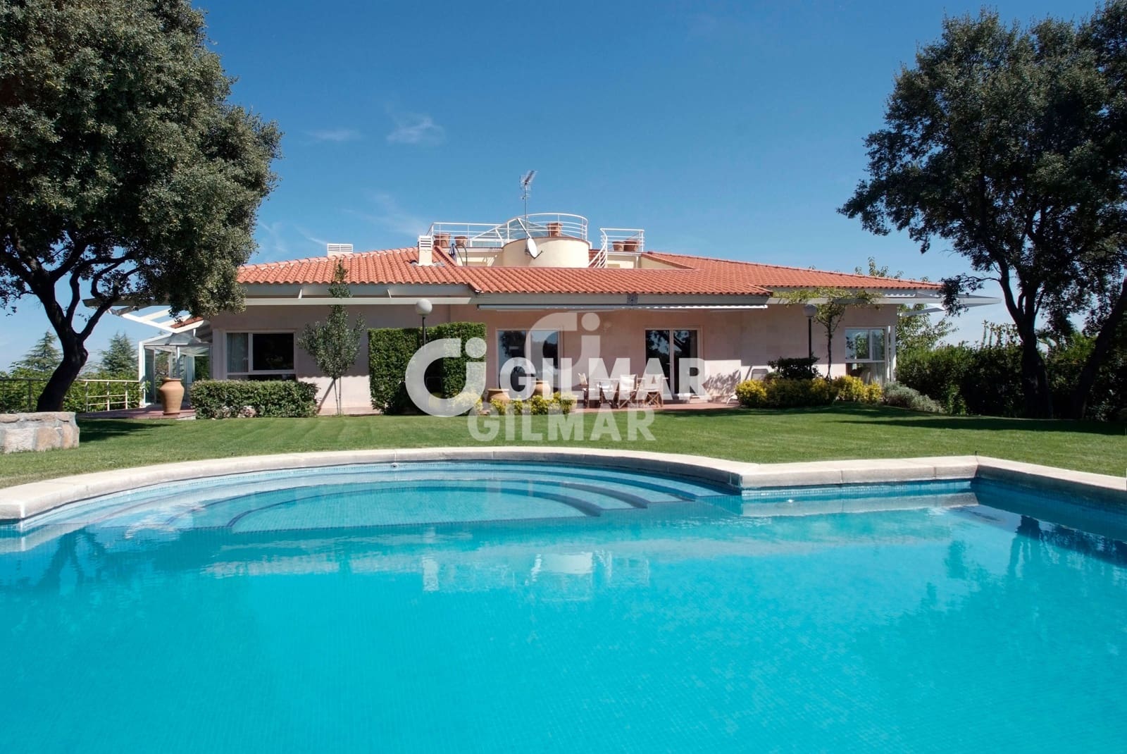 5 soverom Villa til salgs i San Sebastian de los Reyes med svømmebasseng garasje - € 2 390 000 (Ref: 10172979)