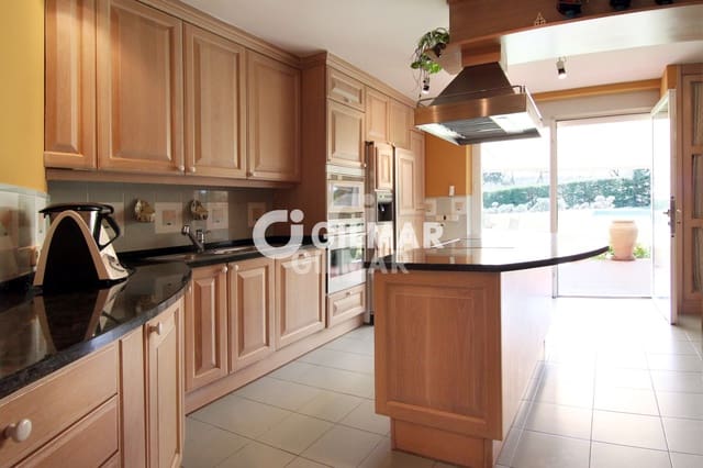 Chalet de 5 habitaciones en San Sebastián de los Reyes en venta con piscina garaje - 2.390.000 € (Ref: 10172979)