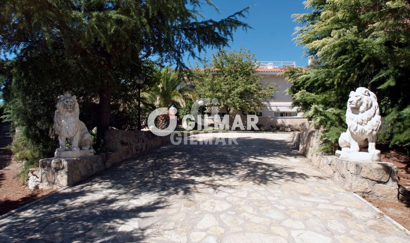 5 soverom Villa til salgs i San Sebastian de los Reyes med svømmebasseng garasje - € 2 390 000 (Ref: 10172979)