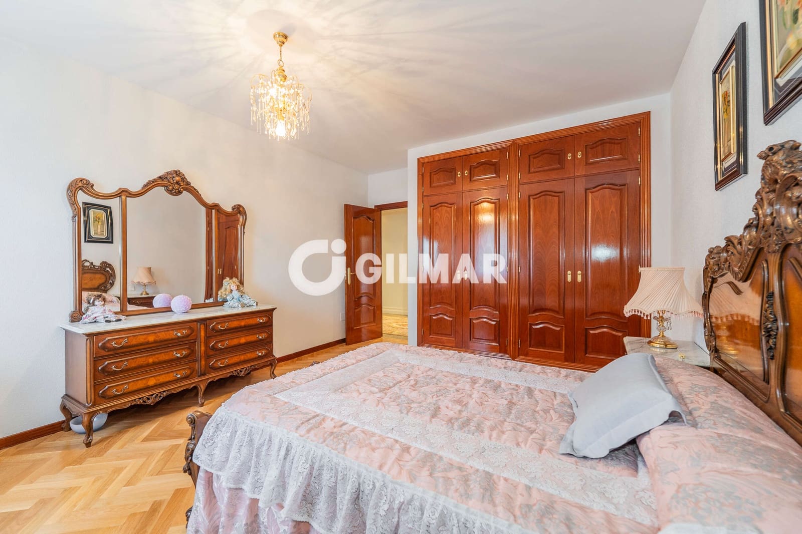 8 Zimmer Villa zu verkaufen in San Sebastian de los Reyes mit Pool Garage - 1.570.000 € (Ref: 10172980)