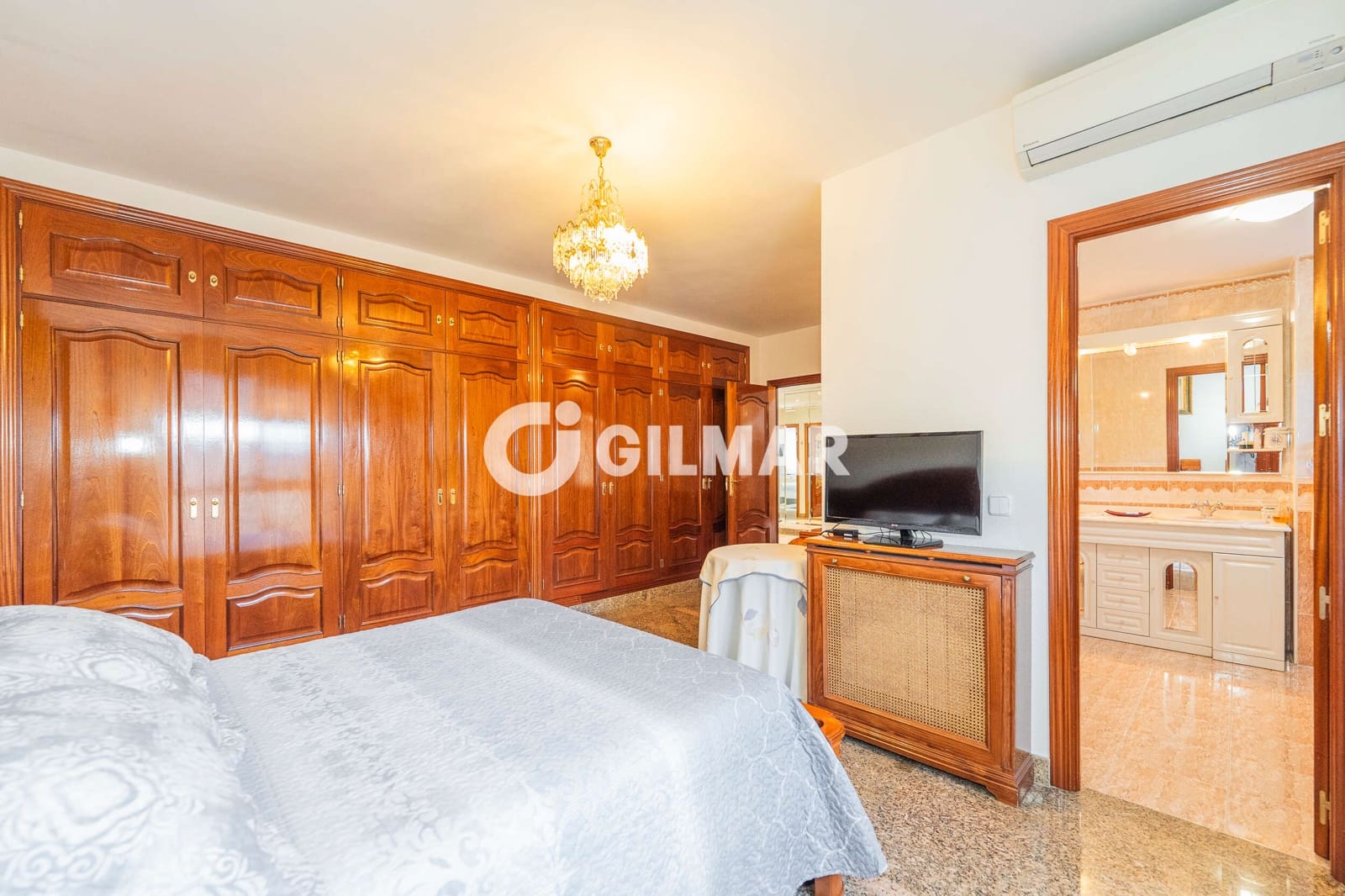 8 Zimmer Villa zu verkaufen in San Sebastian de los Reyes mit Pool Garage - 1.570.000 € (Ref: 10172980)