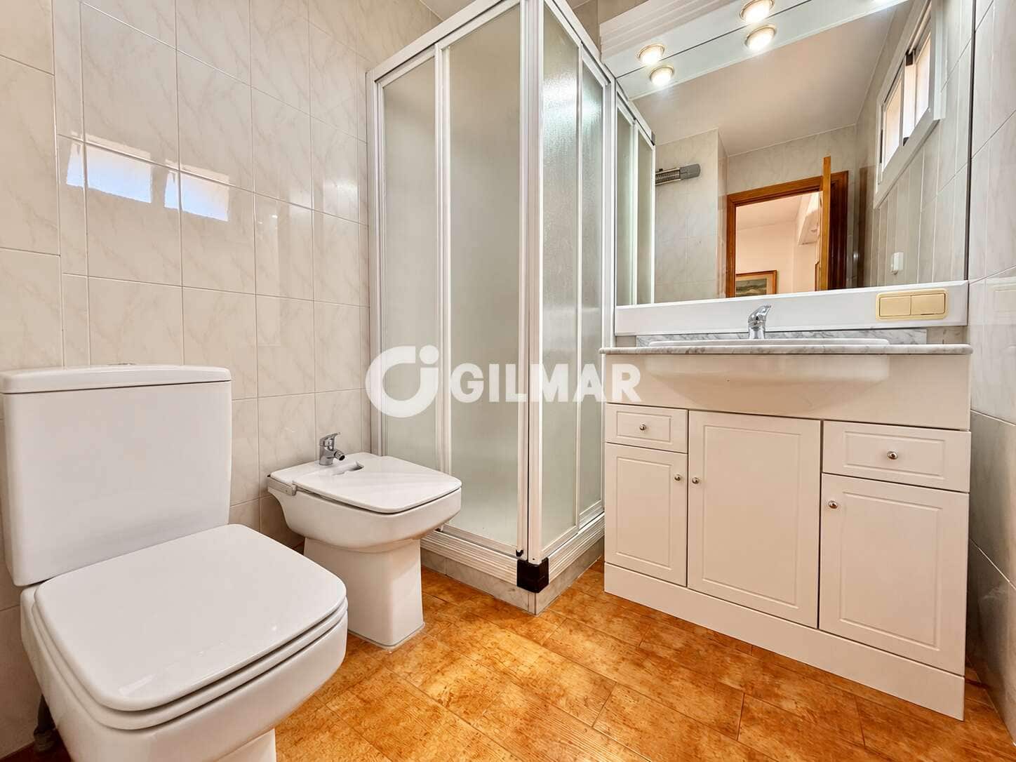 2 bedroom Flat for sale in Alicante / Alacant city with pool garage - € 445,000 (Ref: 10173046)