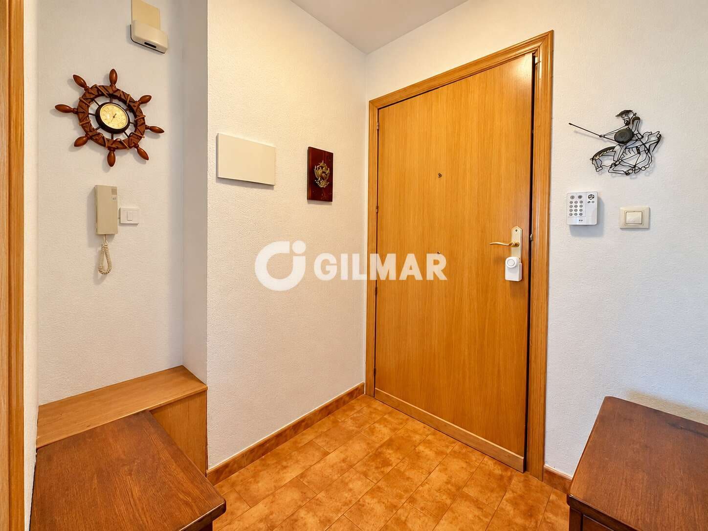 2 bedroom Flat for sale in Alicante / Alacant city with pool garage - € 445,000 (Ref: 10173046)